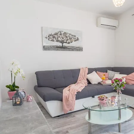 Apartment Lori Zadar